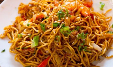 Mie Karet Dan Cara Menikmatinya Sesuai Sejarah