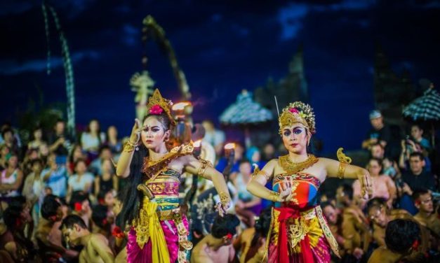 Ragam Kehidupan Masyarakat Di Tengah Perubahan Zaman