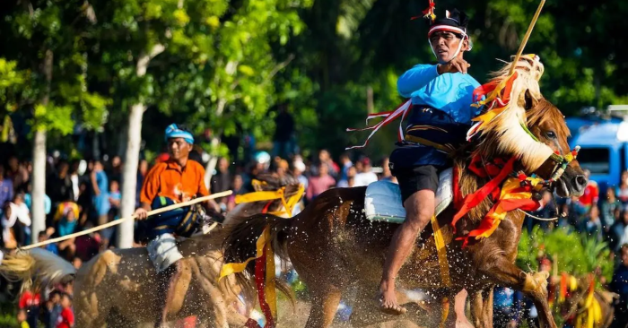 Keunikan Tradisi Dan Budaya Lokal Yang Masih Dilestarikan